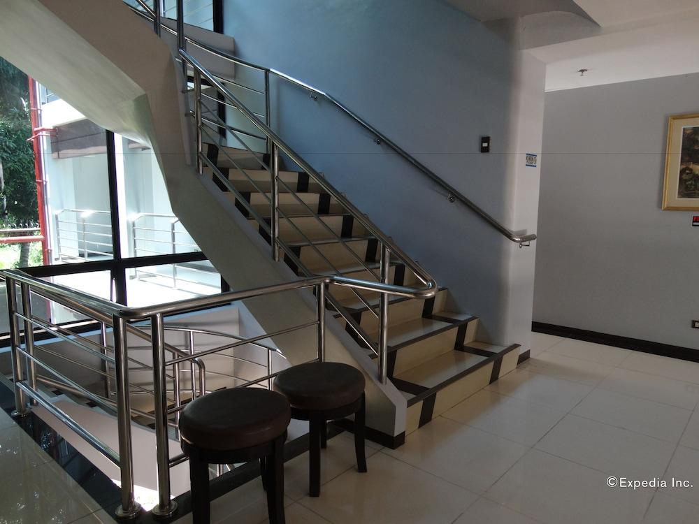 Peridot Suites Davao Exterior photo