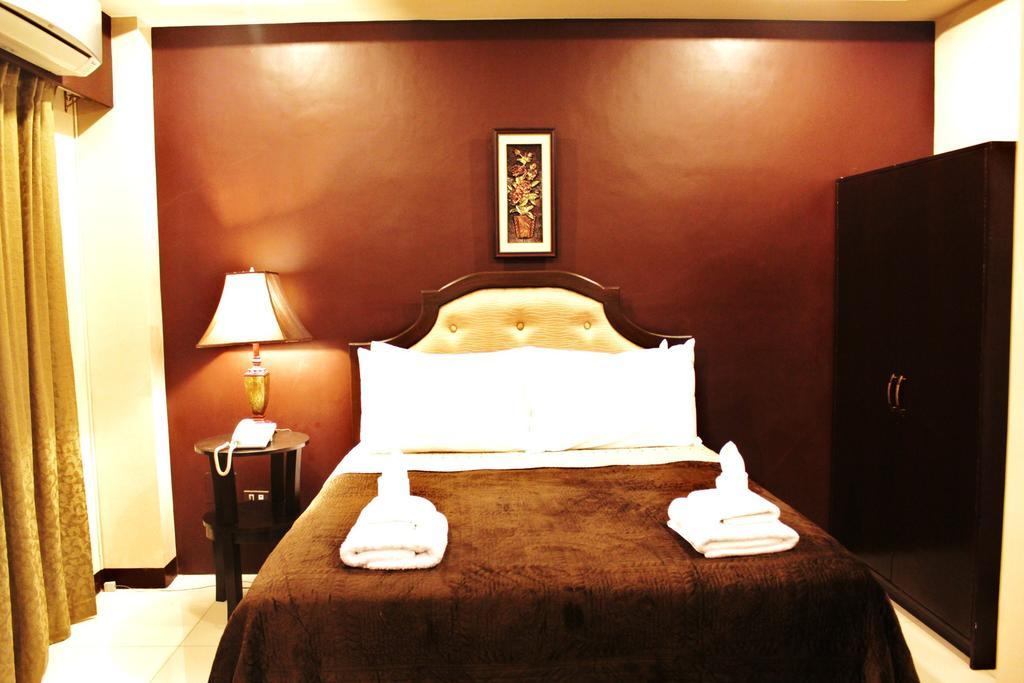 Peridot Suites Davao Exterior photo