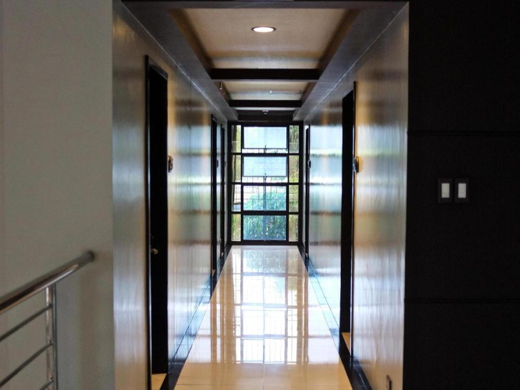 Peridot Suites Davao Exterior photo