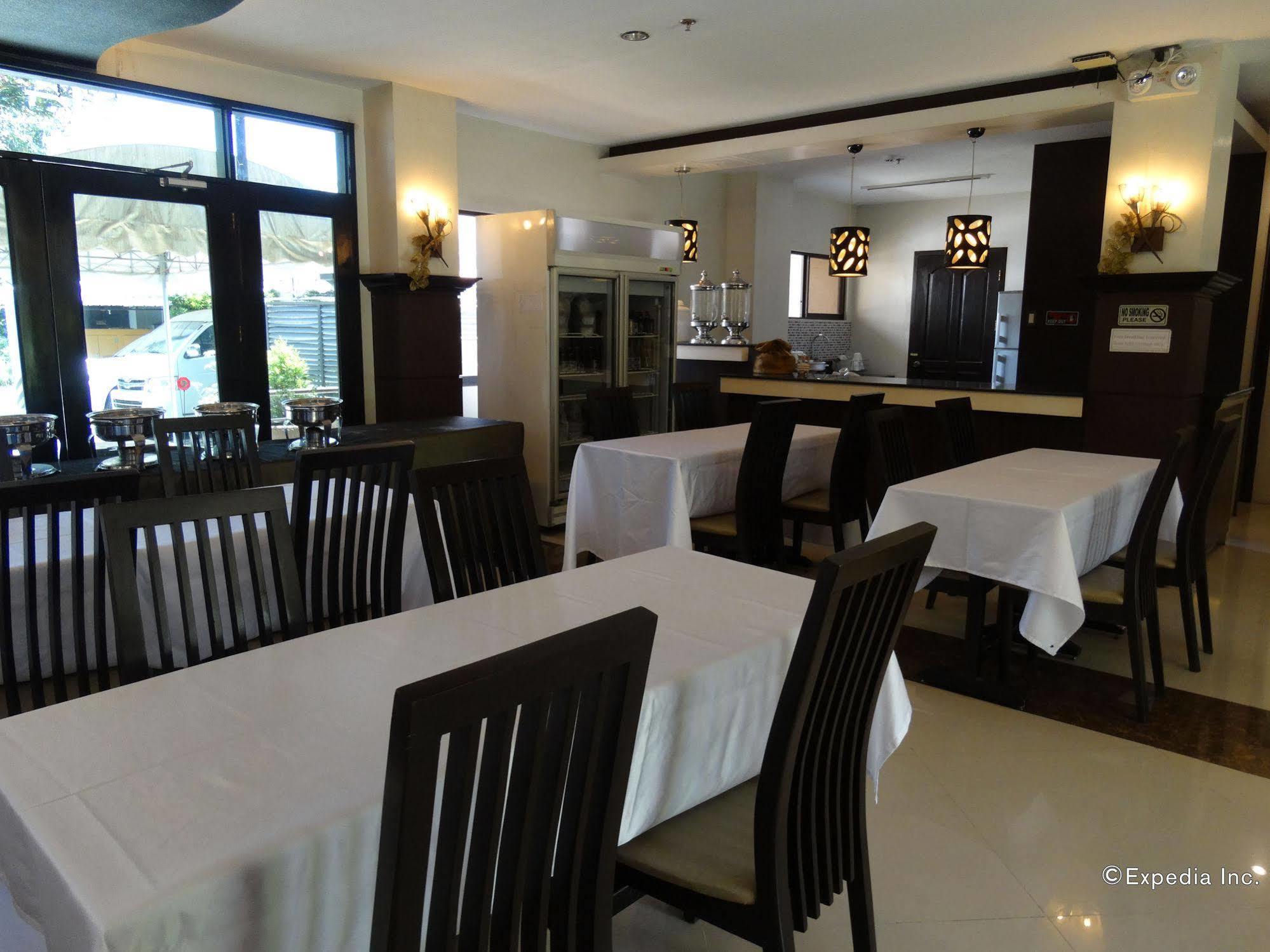 Peridot Suites Davao Exterior photo